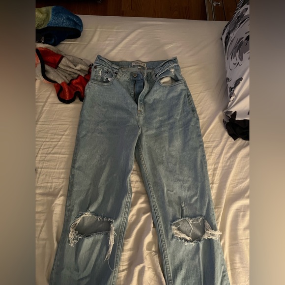 Abercrombie Curve Love 90s Straight Jeans Size 28 - Picture 2 of 5